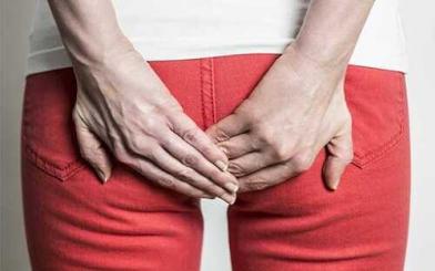 Đau đít: Triệu chứng bệnh lý chớ coi thường!