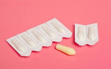 Cách đặt thuốc viêm phụ khoa đúng và chuẩn theo bác sĩ chuyên khoa