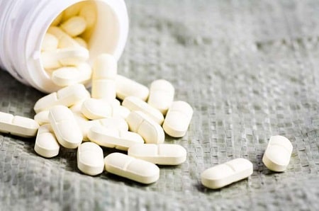 Dùng thuốc Tây y chữa sùi mào gà