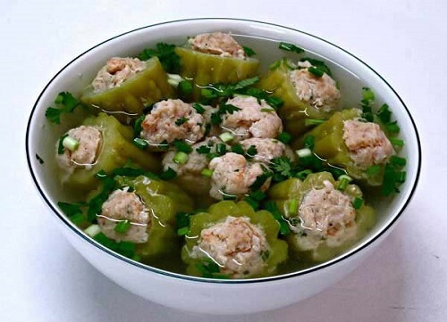  Canh mướp đắng nhồi thịt