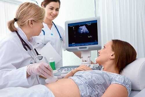 Phụ nữ thấy chậm kinh cần đi khám ngay